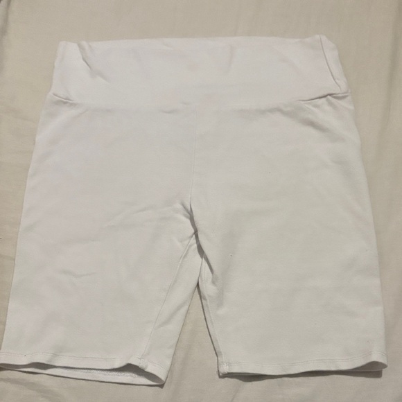 Ambiance White Women's Bike Shorts - Picture 1 of 3